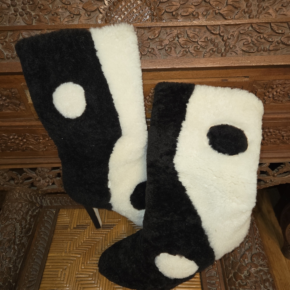 Brother Vellies Ying Yang Boots sz 10